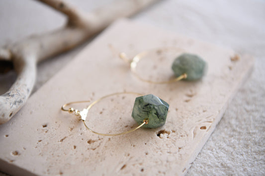GEMSTONE ROCK HOOP EARRING
