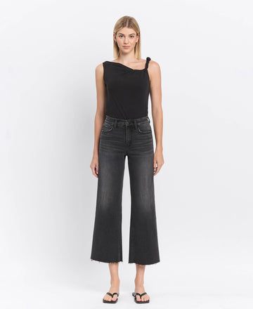 HIGH RISE RAW HEM BLACK JEANS