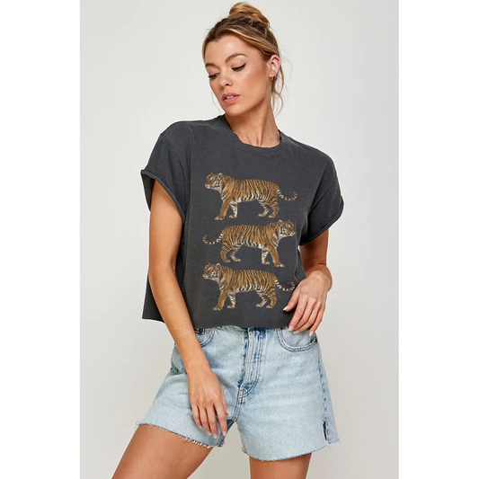 TIGERS GRAPHIC CROP TOP