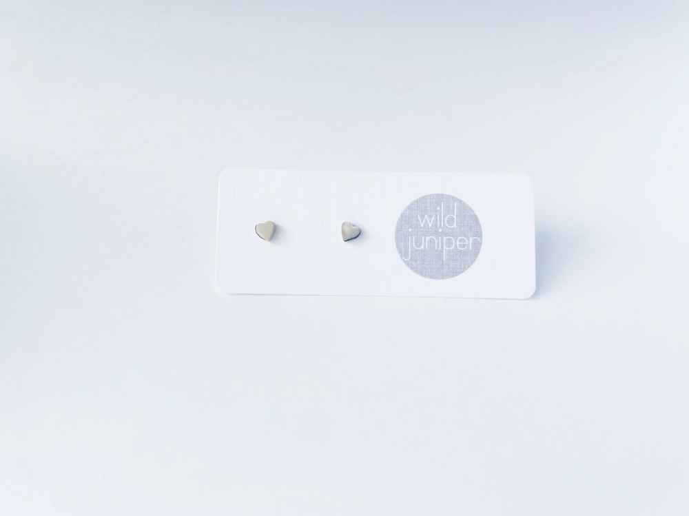 GOLD TINY HEARTS