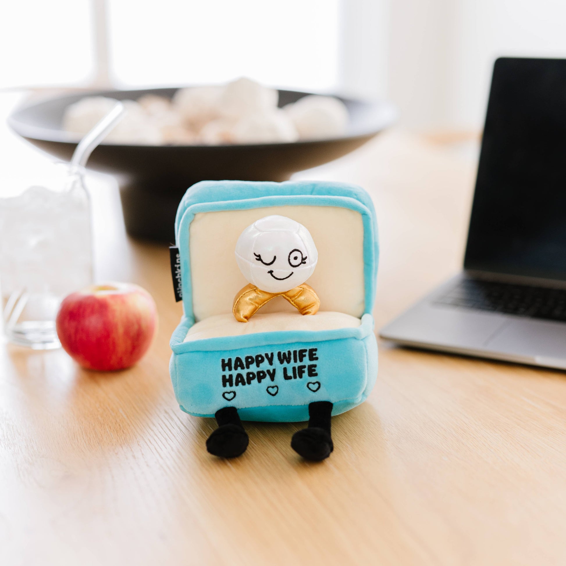 HAPPY WIFE RING PLUSHIE