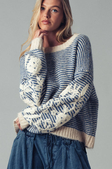 FLORAL EMBROIDERED KNIT SWEATER