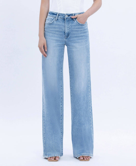 HIGH RISE LIGHT WASH WIDE JEANS