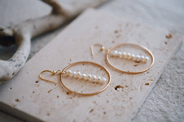 GOLD PEARL HOOP EARRING
