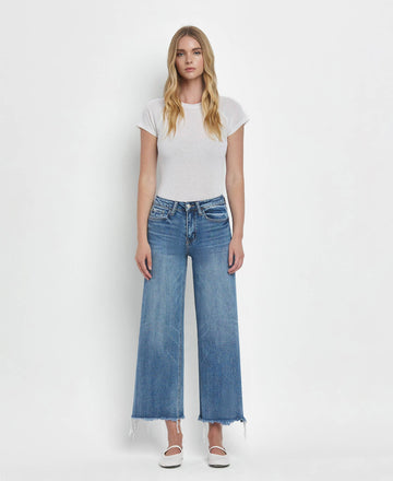 HIGH RISE CROP WIDE LEG JEANS