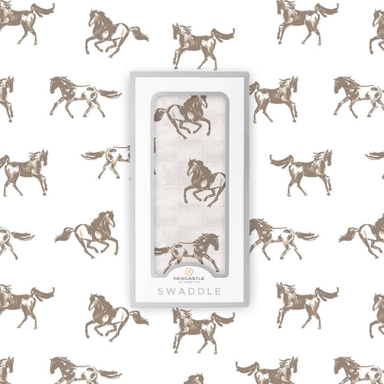 GALLOPING HORSES SWADDLE