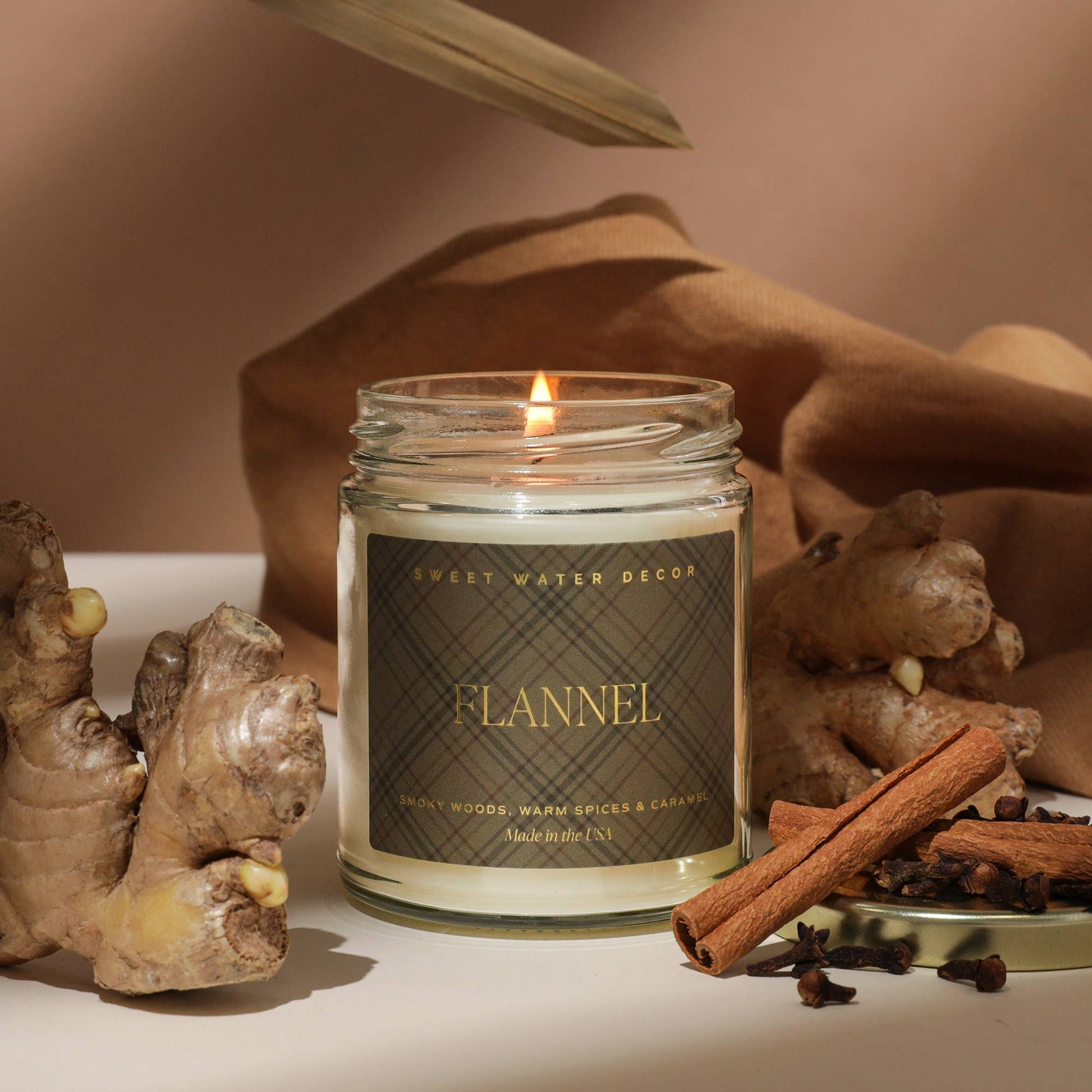 FLANNEL 9oz CANDLE