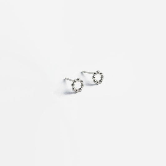 SILVER TINY RIBBED OPEN CIRCLE