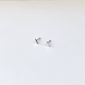 SILVER TINY TRIANGLES