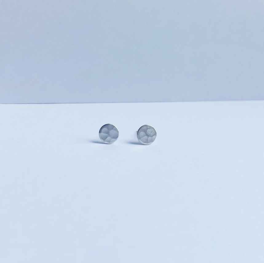 SILVER TEXTURED CIRCLES